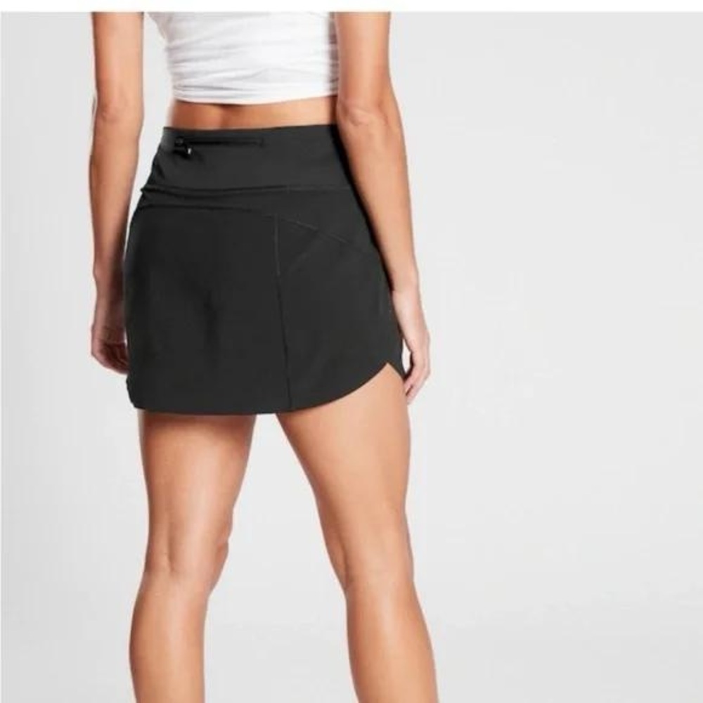 Athleta Black Featherweight Stretch High Rise Run With It 14" Skort size M